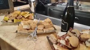 negozio in vendita a Livorno in zona Centro Città