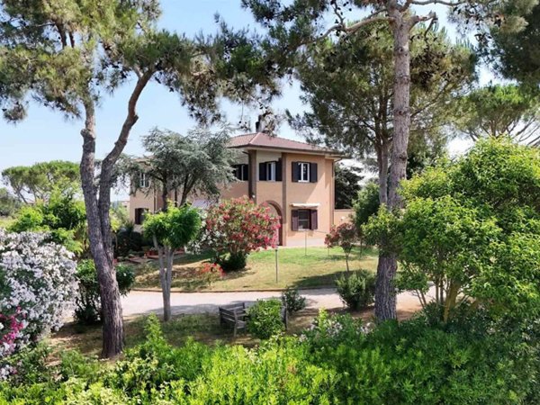 casa indipendente in vendita a Livorno in zona Padula