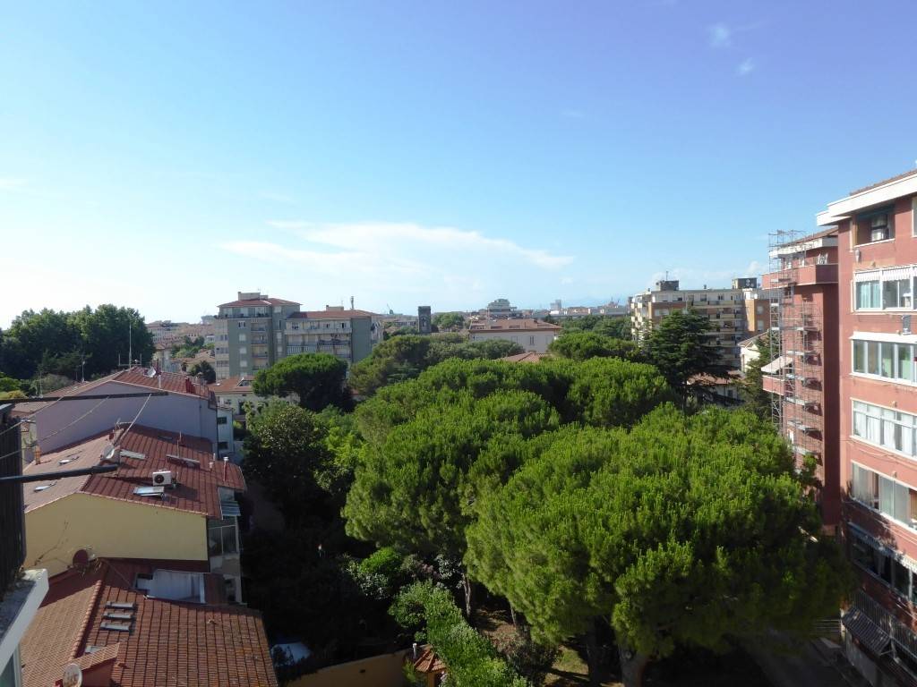 appartamento in vendita a Livorno in zona Lungomare