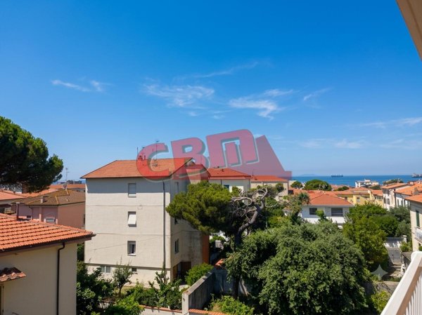 appartamento in vendita a Livorno in zona Antignano