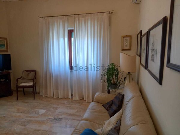 appartamento in vendita a Livorno in zona Antignano