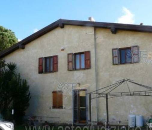 appartamento in vendita a Livorno in zona Valle Benedetta