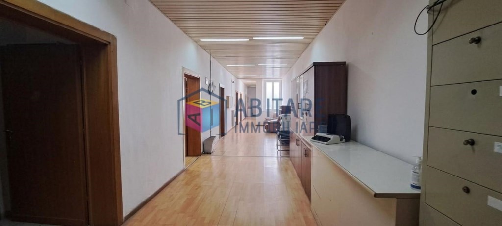 ufficio in vendita a Livorno in zona Centro Città