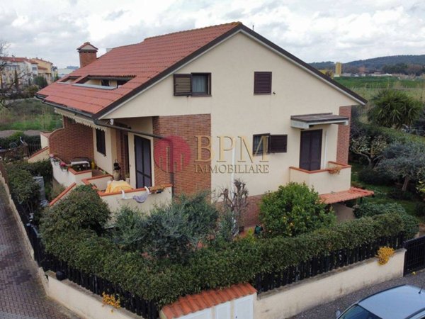 casa indipendente in vendita a Livorno