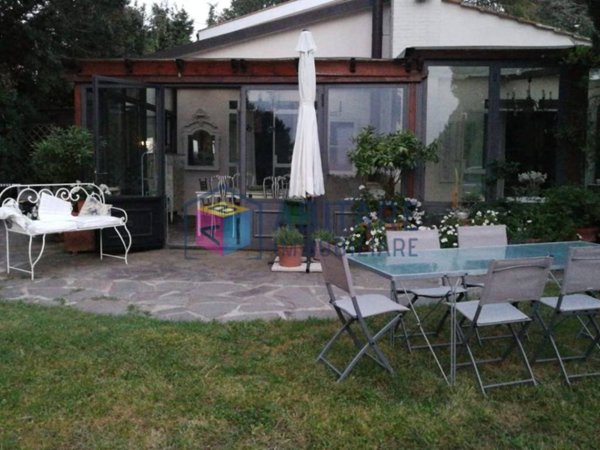 casa indipendente in vendita a Livorno in zona Montenero