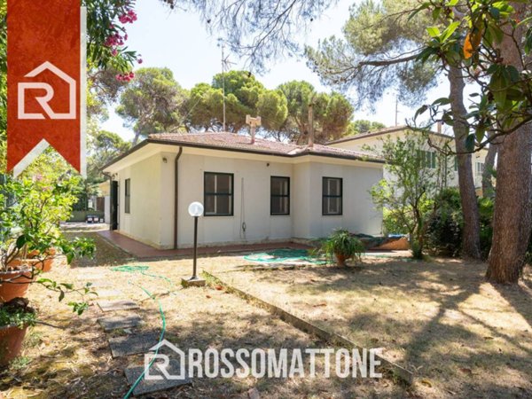 casa indipendente in vendita a Livorno in zona Quercianella