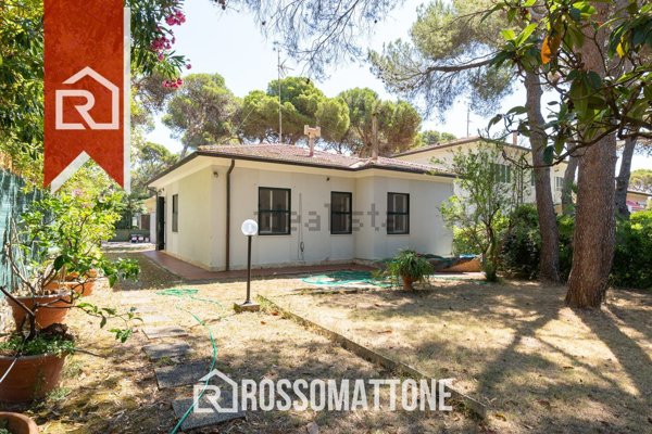 casa indipendente in vendita a Livorno in zona Quercianella