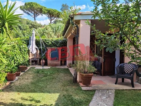 casa semindipendente in vendita a Livorno in zona Montenero