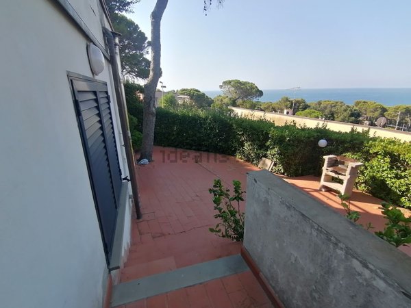 appartamento in vendita a Livorno in zona Quercianella