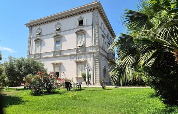 appartamento in vendita a Livorno in zona Ardenza