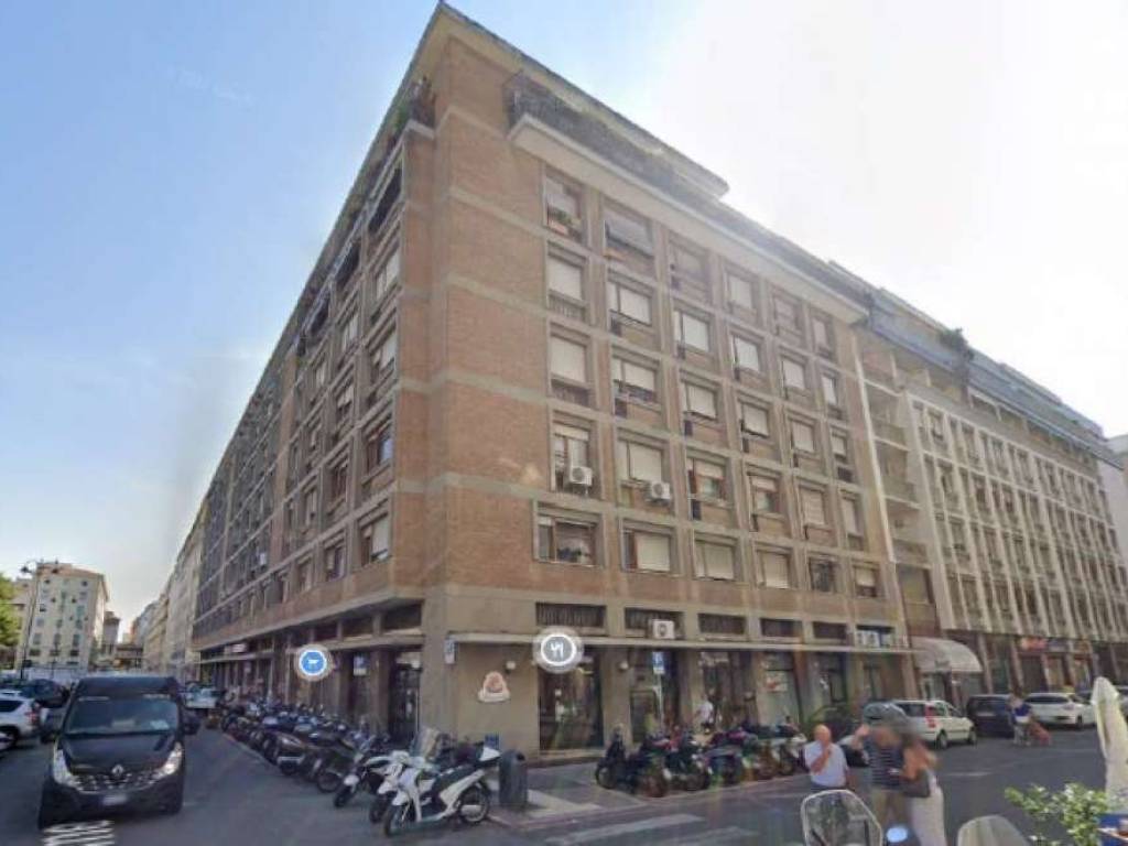 ufficio in vendita a Livorno in zona Centro Città