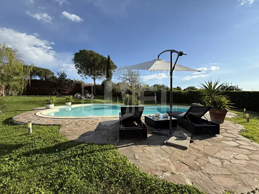 casa indipendente in vendita a Livorno in zona Fattoria del Pino