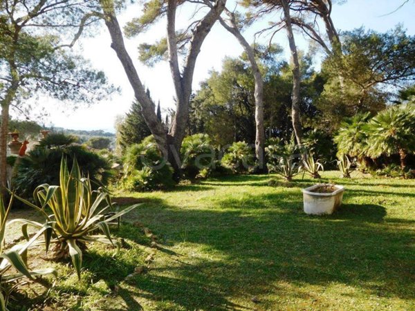 casa indipendente in vendita a Livorno in zona Montenero