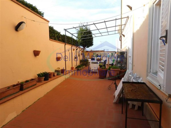 appartamento in vendita a Livorno in zona Montenero