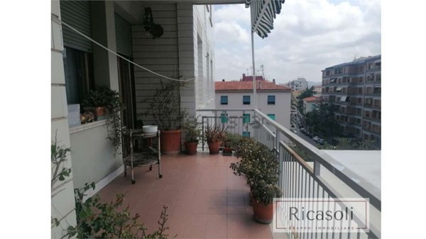appartamento in vendita a Livorno in zona Ospedale