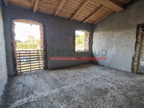 casa indipendente in vendita a Livorno in zona Le Basse