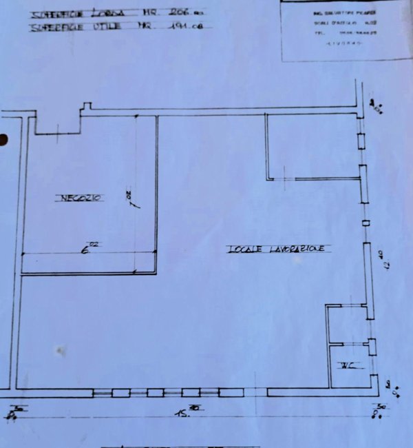 locale commerciale in vendita a Livorno in zona La Leccia