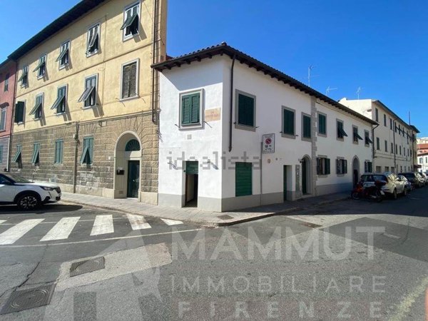 locale commerciale in vendita a Livorno