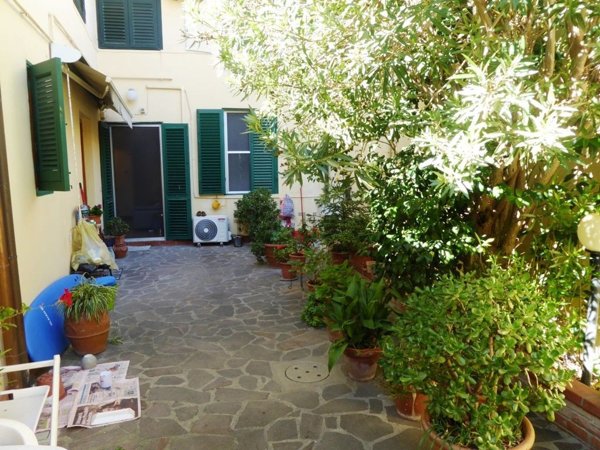 appartamento in vendita a Livorno in zona Lungomare