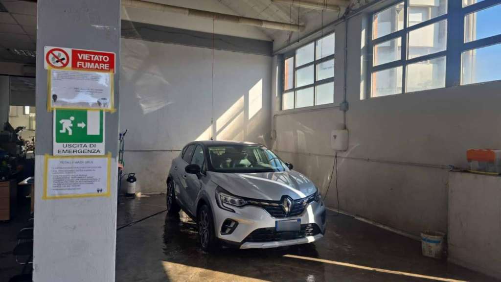 attivita commerciale in vendita a Livorno