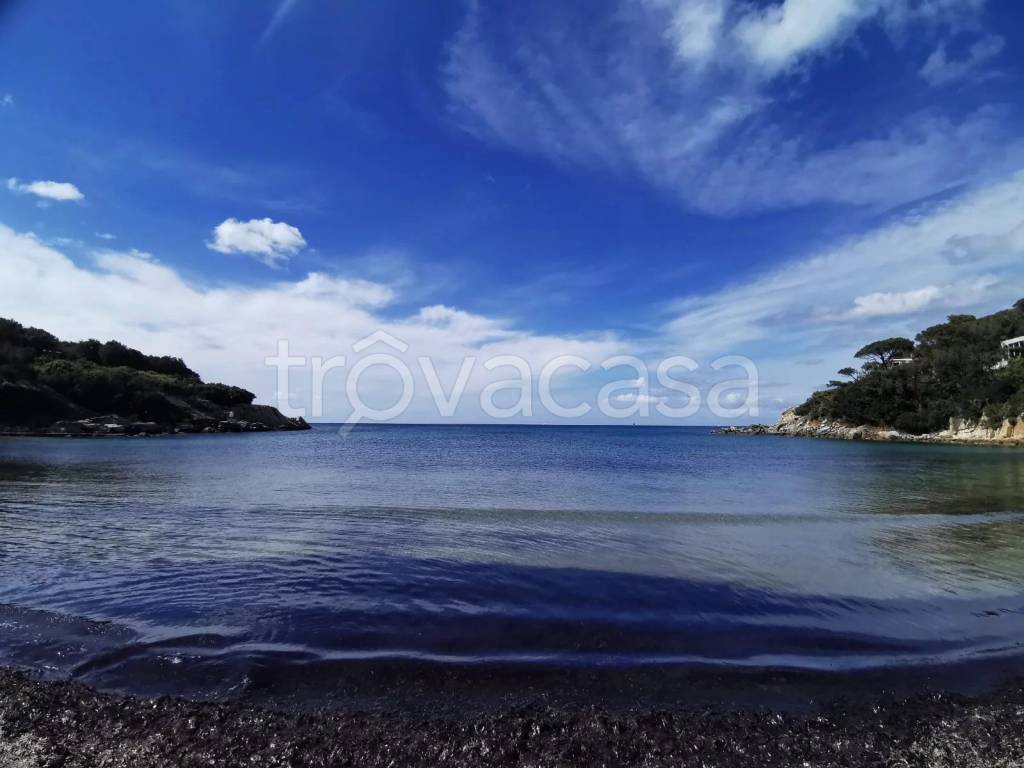casa indipendente in vendita a Marciana