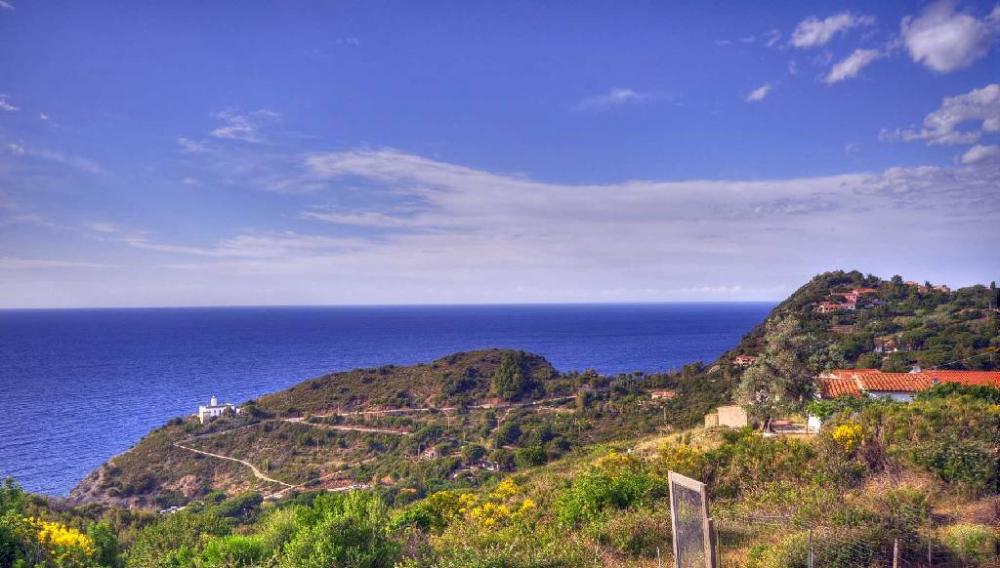 casa indipendente in vendita a Marciana