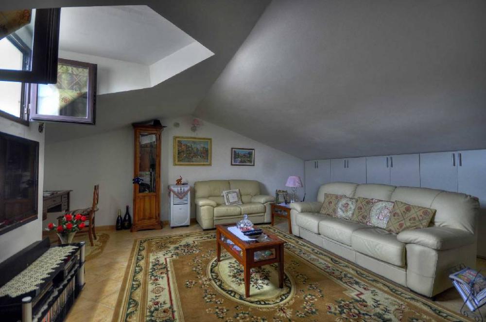 casa indipendente in vendita a Marciana