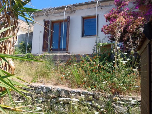 casa indipendente in vendita a Marciana