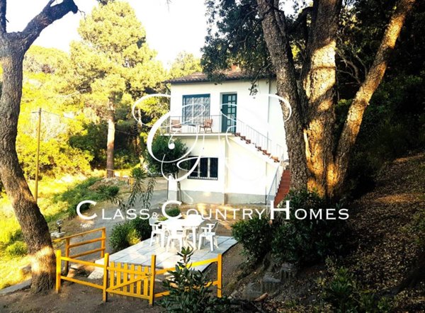 casa indipendente in vendita a Marciana