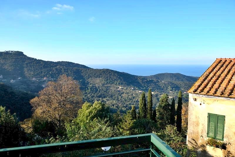 casa indipendente in vendita a Marciana