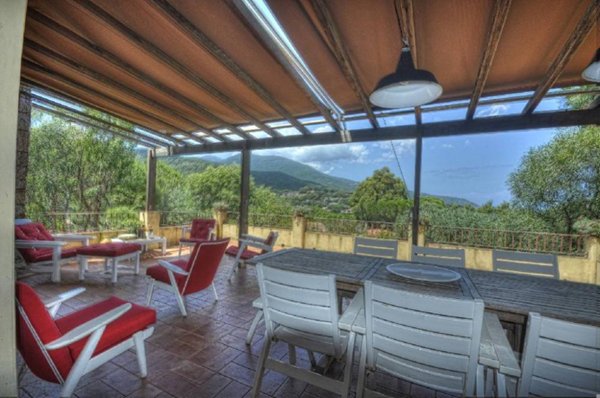 casa indipendente in vendita a Marciana