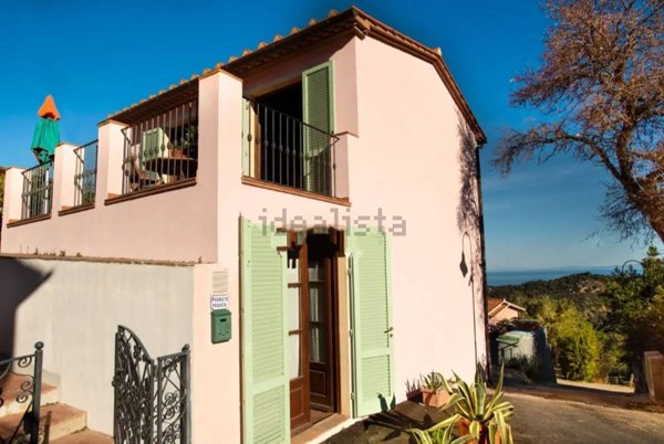 casa indipendente in vendita a Marciana