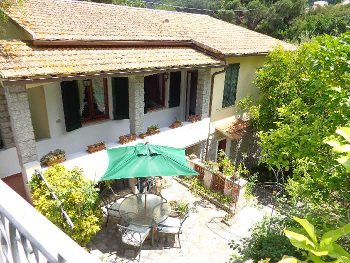 casa indipendente in vendita a Marciana