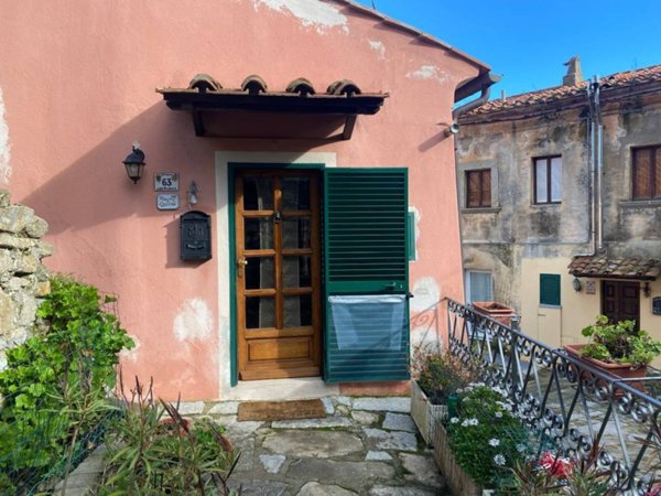 casa indipendente in vendita a Marciana
