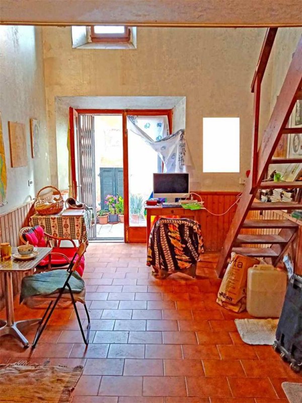 locale di sgombero in vendita a Marciana