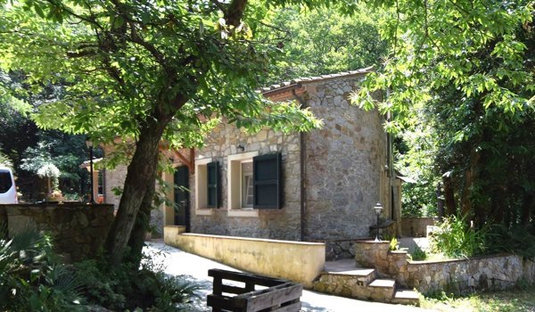 casa indipendente in vendita a Marciana