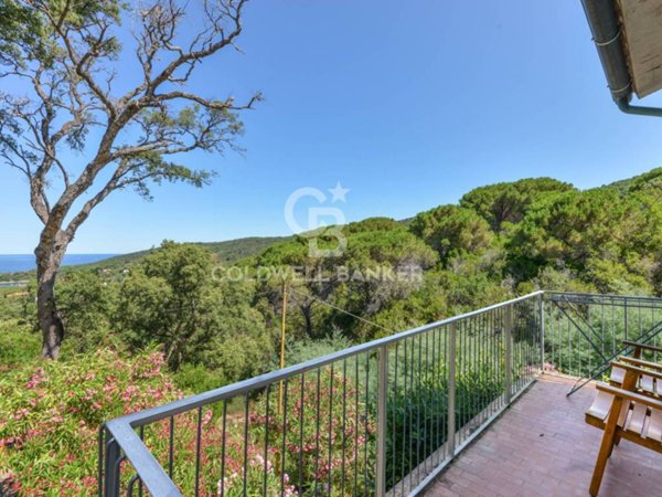 casa indipendente in vendita a Marciana