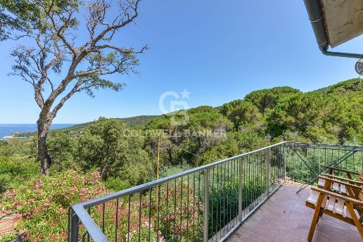 casa indipendente in vendita a Marciana