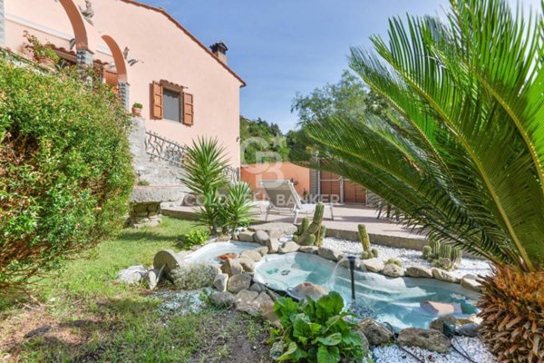 casa indipendente in vendita a Marciana