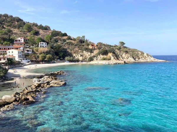casa indipendente in vendita a Marciana