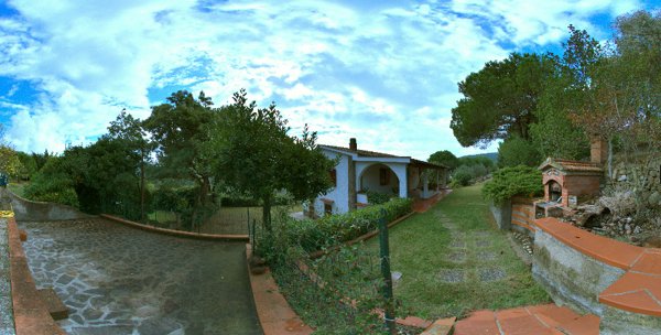 casa indipendente in vendita a Marciana