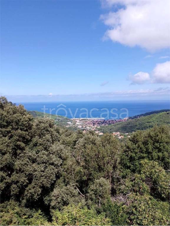 casa indipendente in vendita a Marciana