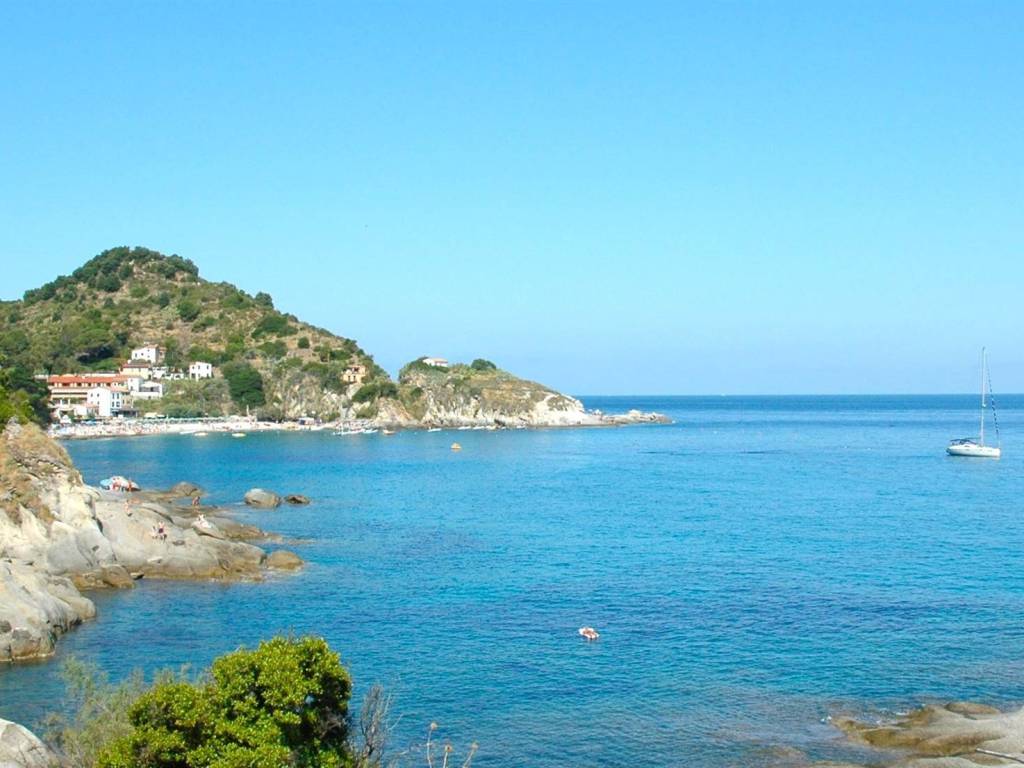 casa indipendente in vendita a Marciana