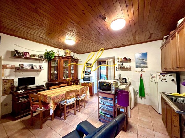 casa indipendente in vendita a Marciana