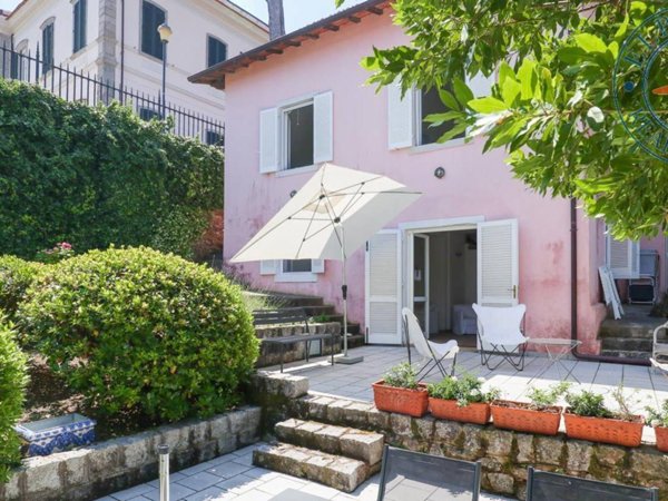 casa indipendente in vendita a Marciana