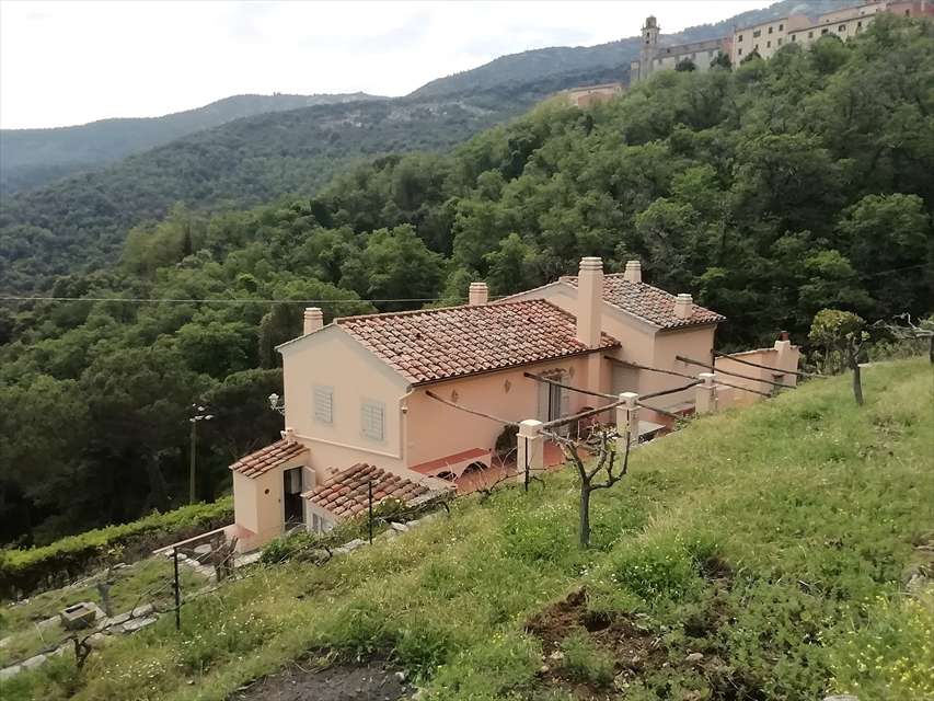 casa indipendente in vendita a Marciana