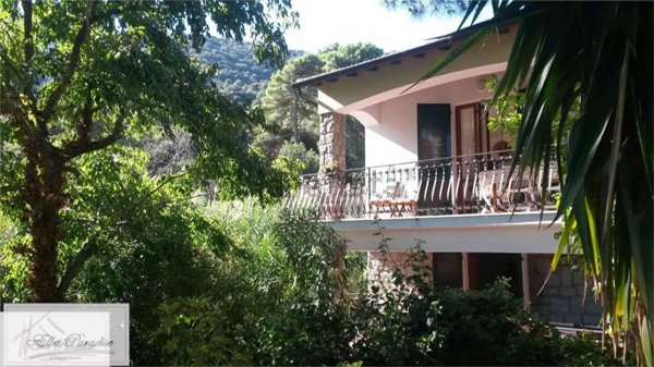casa indipendente in vendita a Marciana