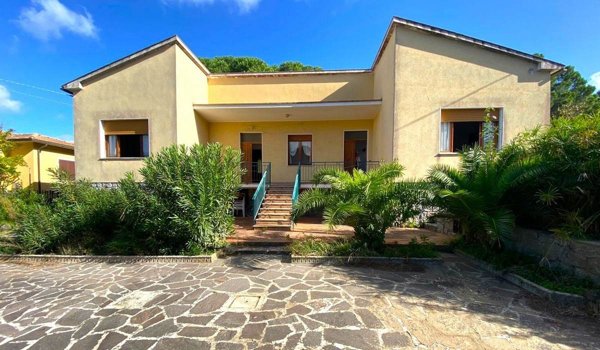 casa indipendente in vendita a Marciana
