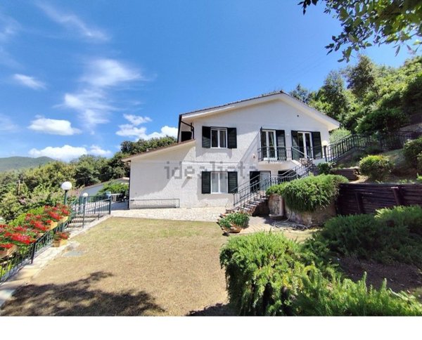 casa indipendente in vendita a Marciana