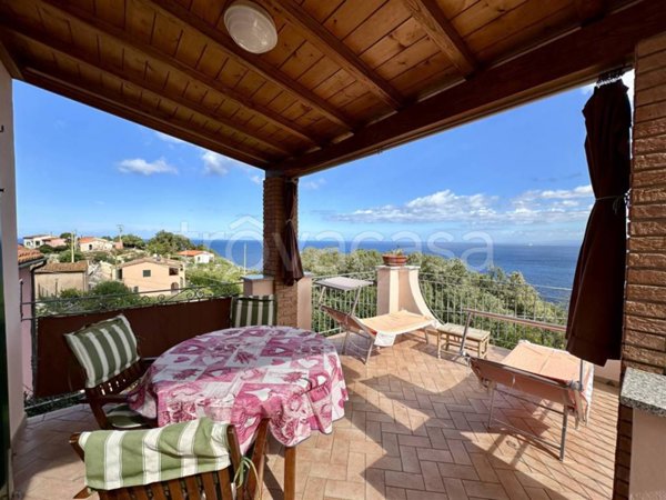 casa indipendente in vendita a Marciana